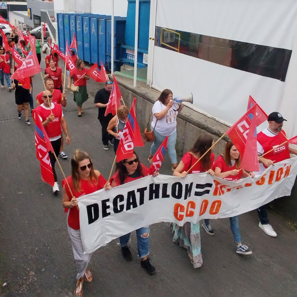 Concentración Decathlon prácticas antisindicais