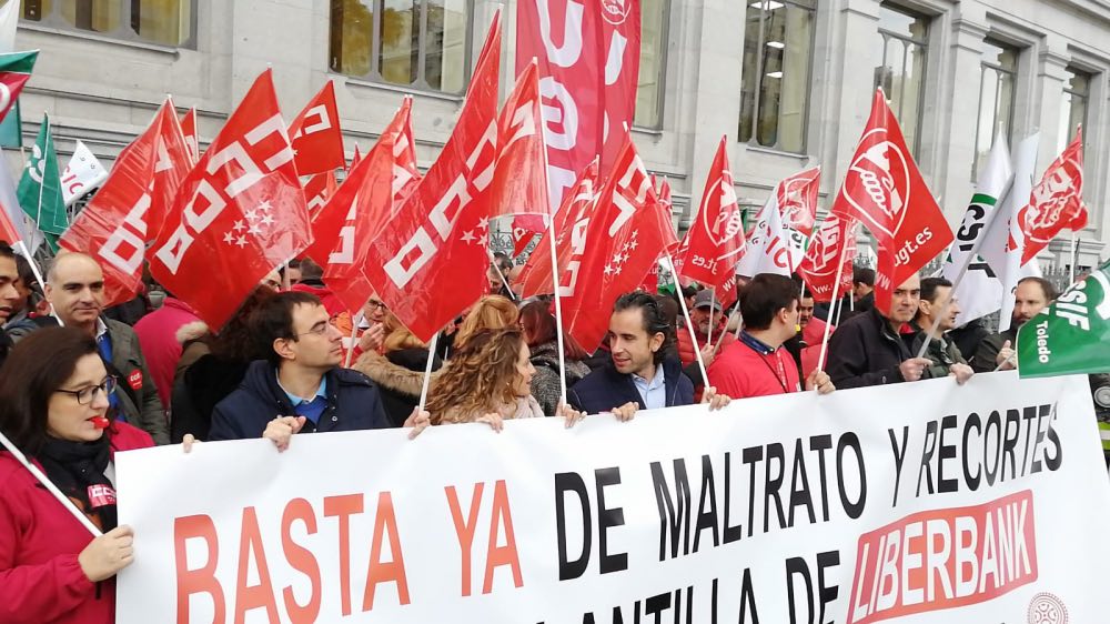 Concentración de delegados en Madrid por los recortes a la plantilla